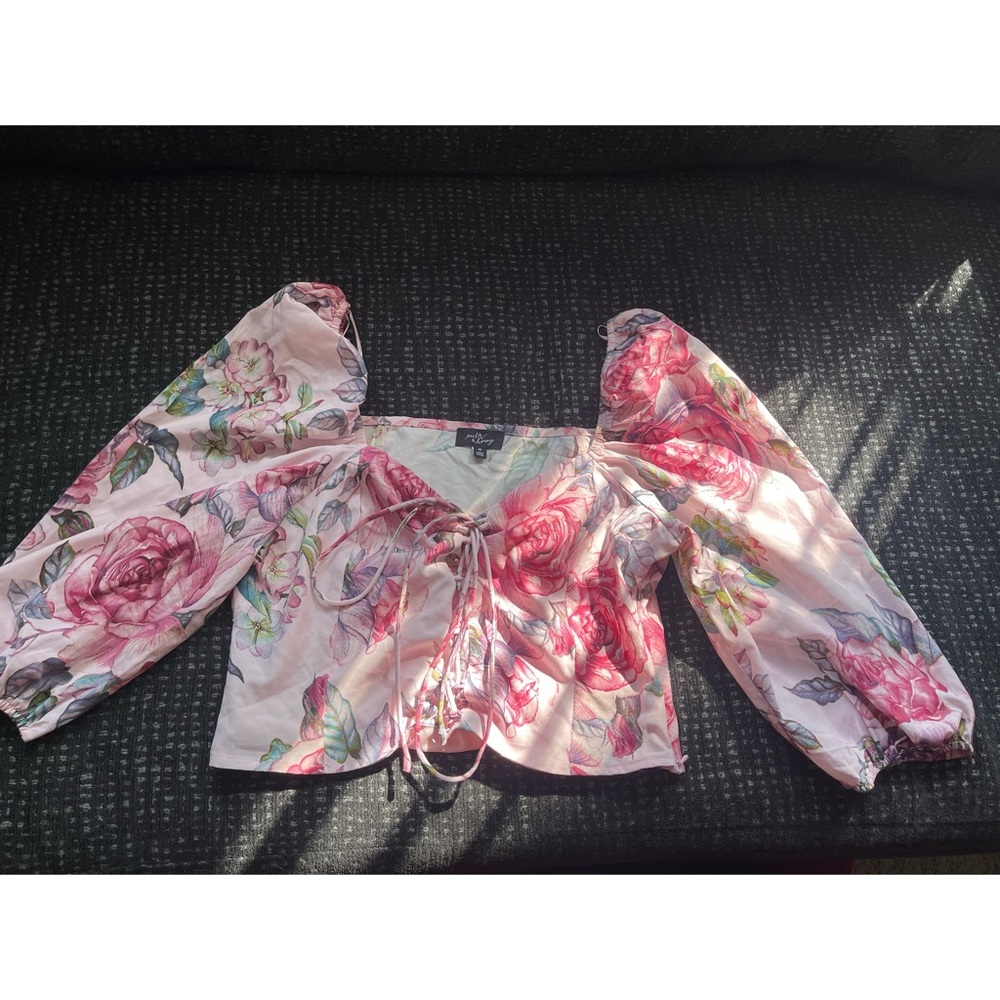 Long sleeve crop top size M